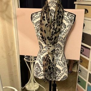 Leopard print scarf